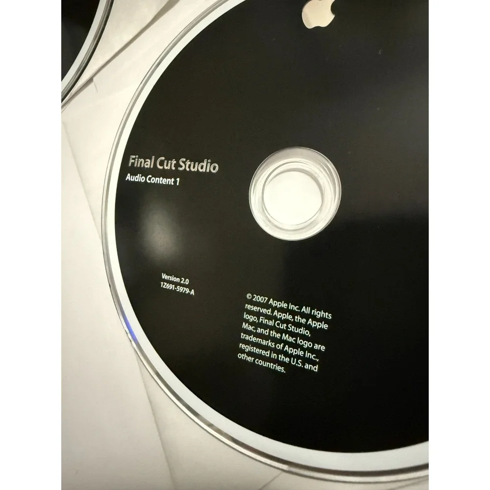 Apple - Final Cut Studio Audio Livetype 2.0 DVD Pro Content Discs Year 2007